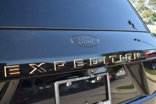 Photo of 2025 Agate Black Metallic Ford Expedition