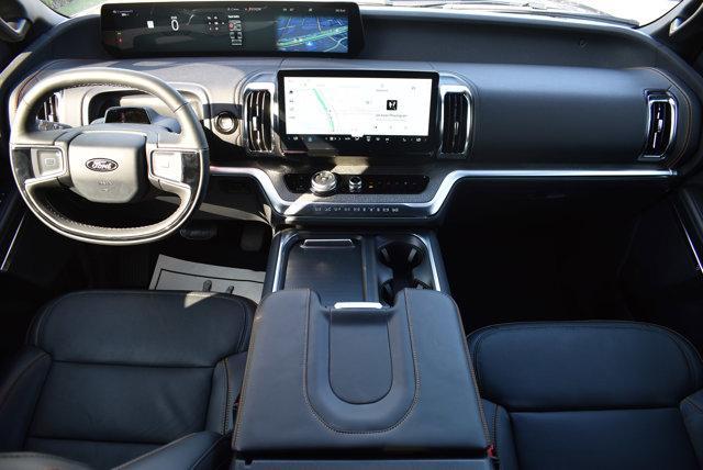 Photo of 2025 Agate Black Metallic Ford Expedition