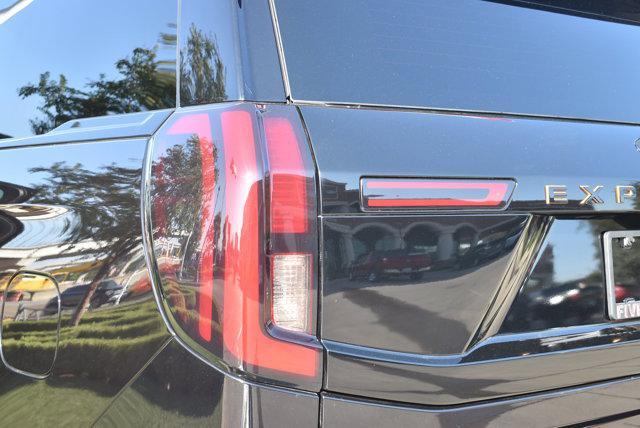 Photo of 2025 Agate Black Metallic Ford Expedition