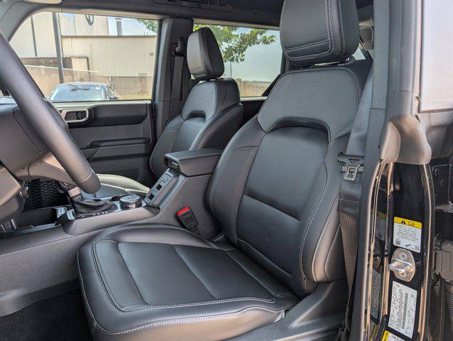 Photo of 2025 Shadow Black Ford Bronco