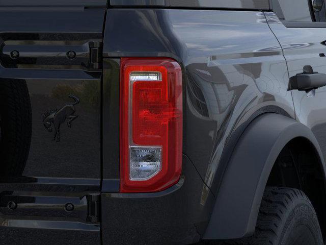 Photo of 2025 Shadow Black Ford Bronco