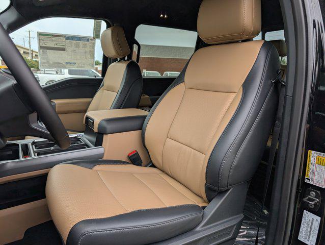 Photo of 2025 Agate Black Metallic Ford F-250