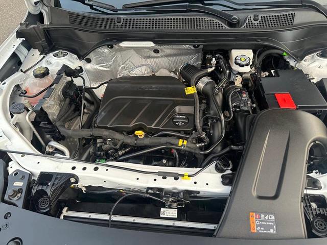 Photo of 2024 White Chevrolet Trax