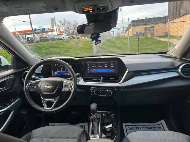Photo of 2024 White Chevrolet Trax