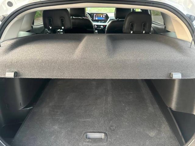 Photo of 2024 White Chevrolet Trax