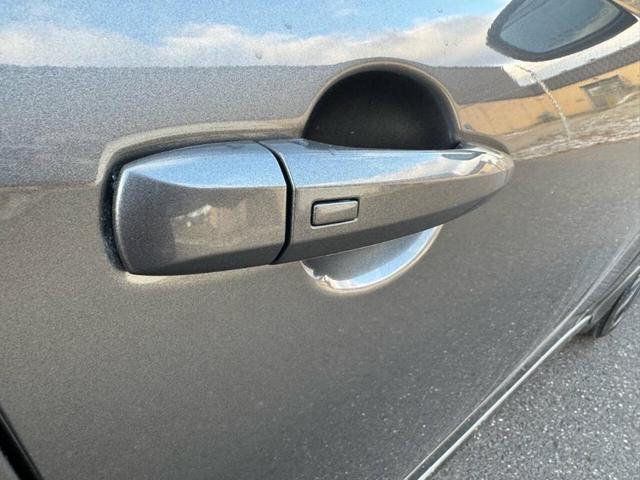 Photo of 2022 Gun Metallic Nissan Altima