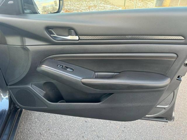 Photo of 2022 Gun Metallic Nissan Altima