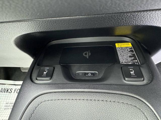 Photo of 2020 Silver Toyota Corolla
