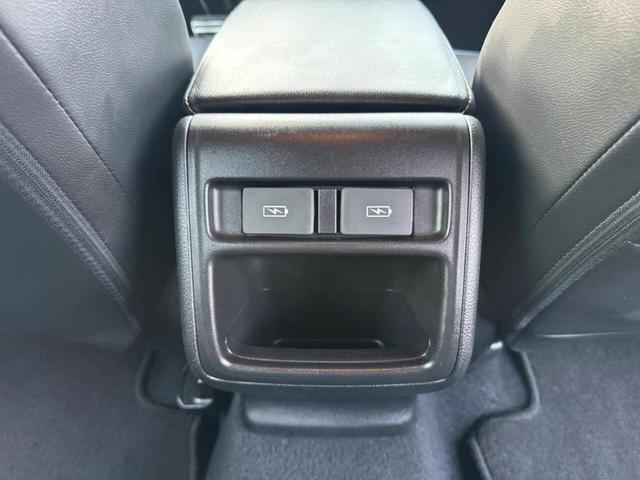 Photo of 2021 White Honda Accord