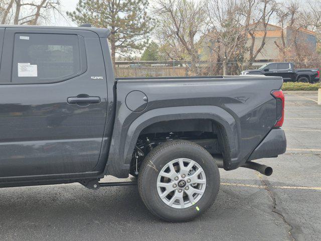 Photo of 2025 Boulder Fabric w/Smoke Silver Toyota Tacoma