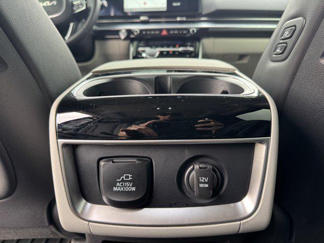 Photo of 2024 Flare Red Kia Carnival