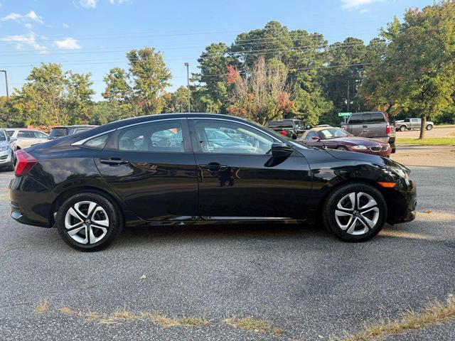 Photo of 2017 Black Honda Civic