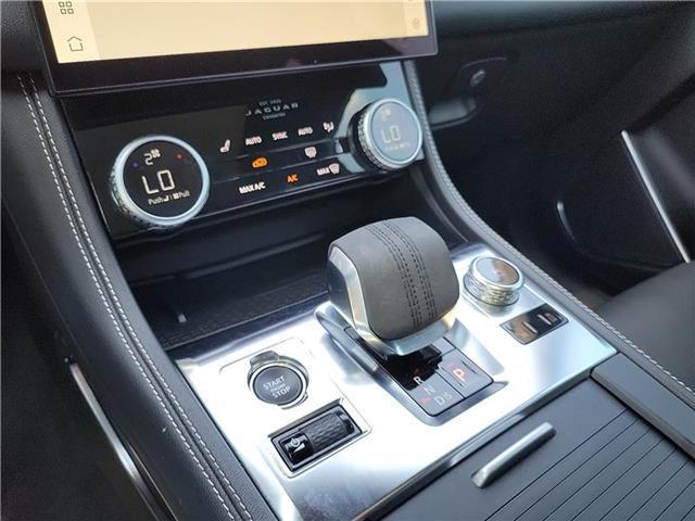 Photo of 2024 Fuji White Jaguar F-PACE