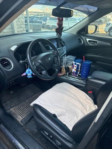 Photo of 2019 Magnetic Black Pearl Nissan Pathfinder