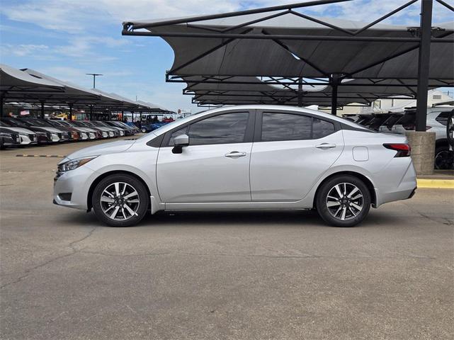 Photo of 2025 Brilliant Silver Metallic Nissan Versa