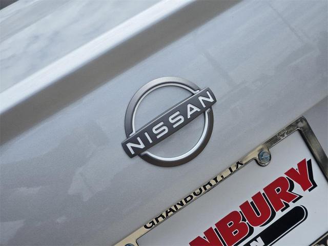Photo of 2025 Brilliant Silver Metallic Nissan Versa