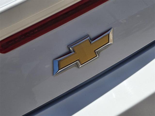 Photo of 2014 Summit White Chevrolet Camaro