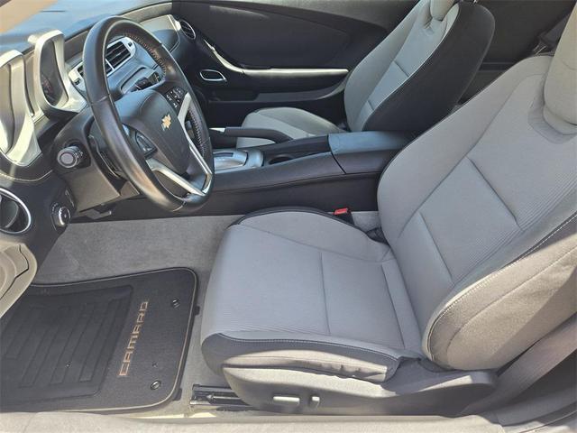 Photo of 2014 Summit White Chevrolet Camaro