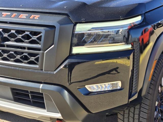 Photo of 2022 Super Black Nissan Frontier