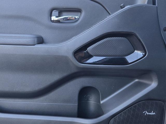 Photo of 2022 Super Black Nissan Frontier