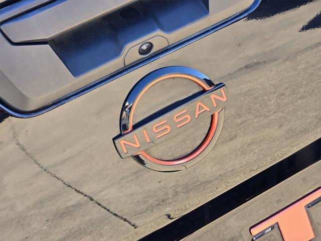 Photo of 2022 Super Black Nissan Frontier