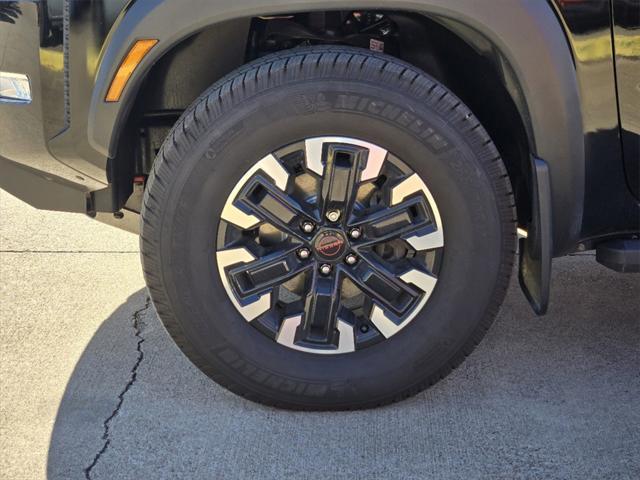 Photo of 2022 Super Black Nissan Frontier