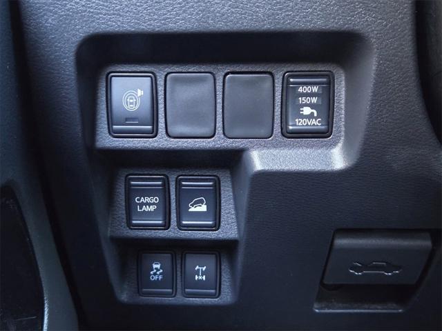 Photo of 2022 Super Black Nissan Frontier