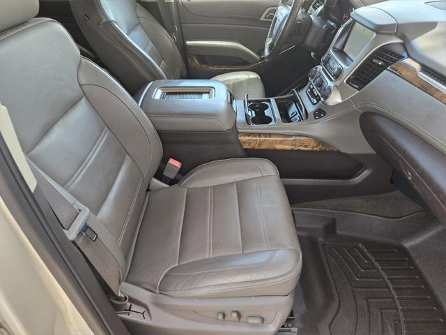 Photo of 2015 White Diamond Tricoat GMC Yukon