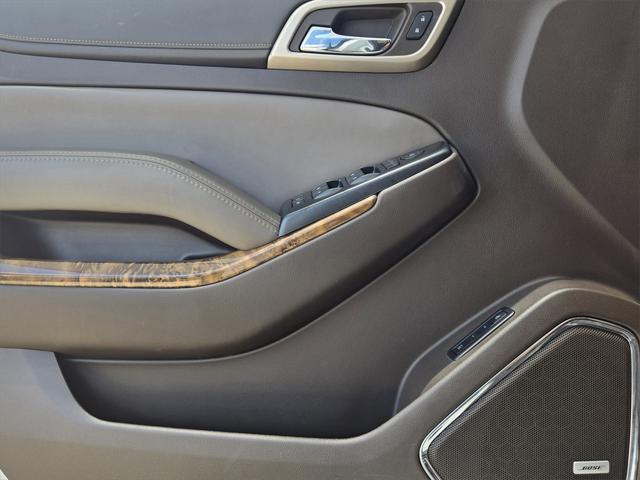 Photo of 2015 White Diamond Tricoat GMC Yukon