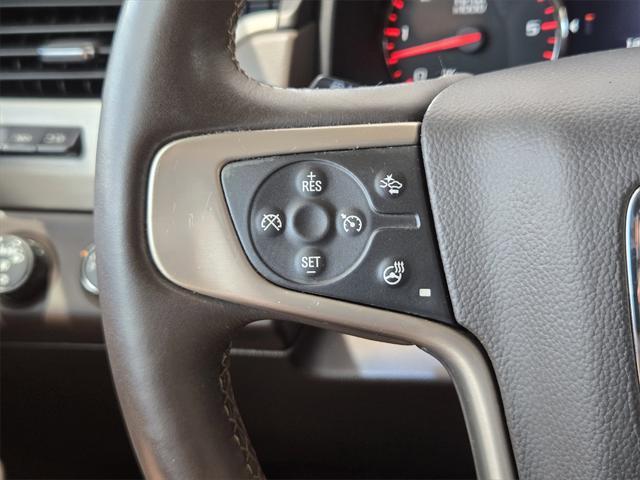 Photo of 2015 White Diamond Tricoat GMC Yukon
