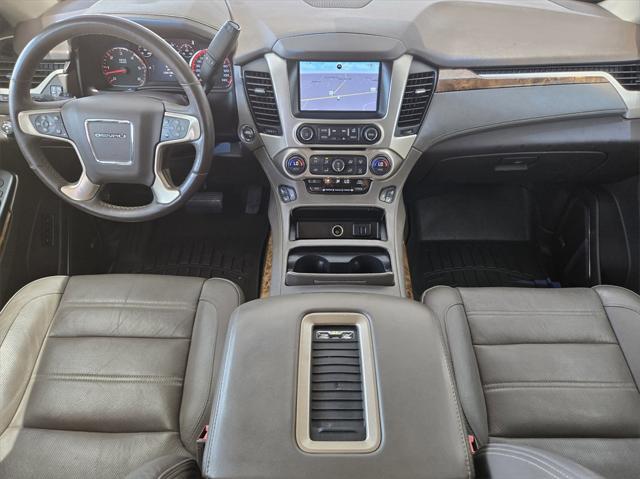 Photo of 2015 White Diamond Tricoat GMC Yukon