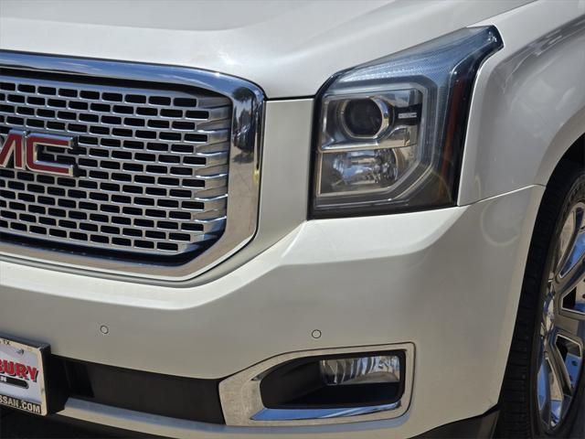 Photo of 2015 White Diamond Tricoat GMC Yukon