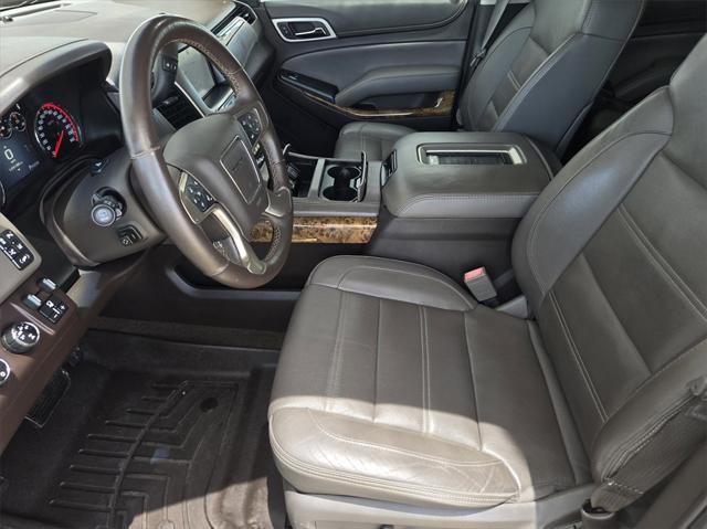Photo of 2015 White Diamond Tricoat GMC Yukon