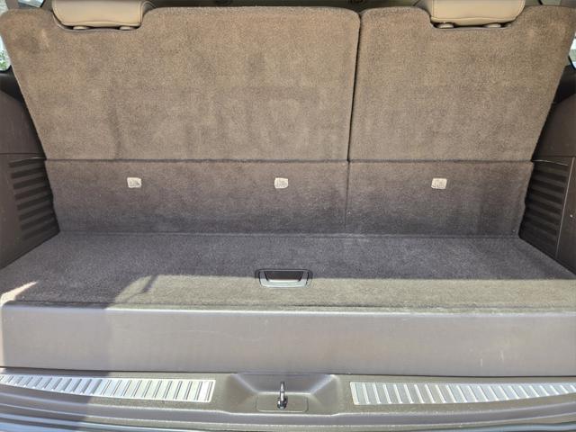 Photo of 2015 White Diamond Tricoat GMC Yukon