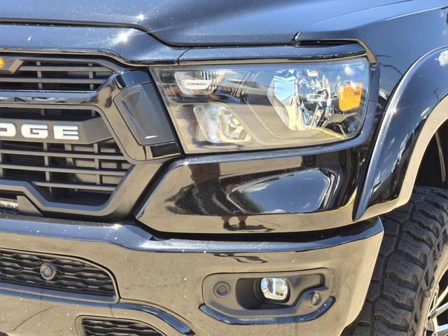 Photo of 2022 Diamond Black Crystal Pearlcoat RAM 1500