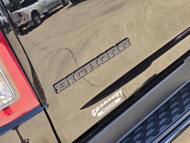 Photo of 2022 Diamond Black Crystal Pearlcoat RAM 1500