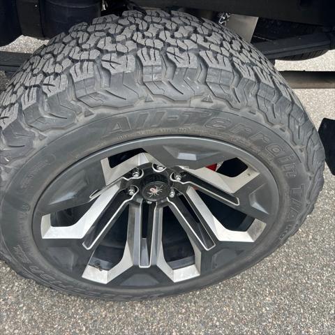 Photo of 2021 Black Chevrolet Silverado 1500