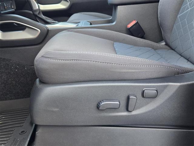 Photo of 2025 Glacier White Nissan Frontier