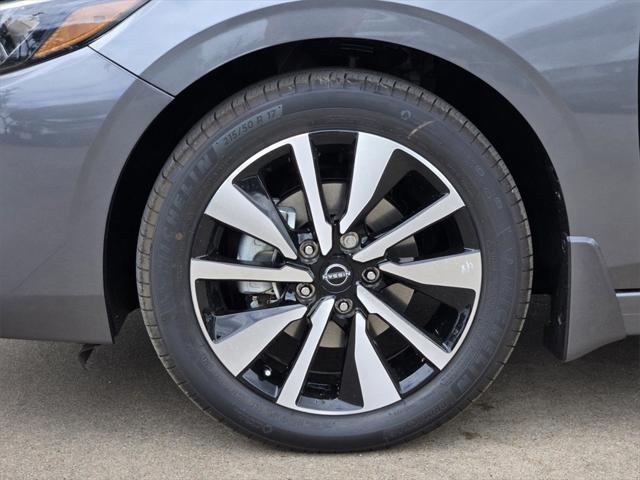 Photo of 2025 Gun Metallic Nissan Sentra