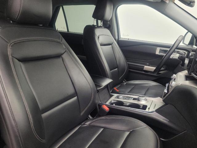 Photo of 2023 Agate Black Metallic Ford Explorer