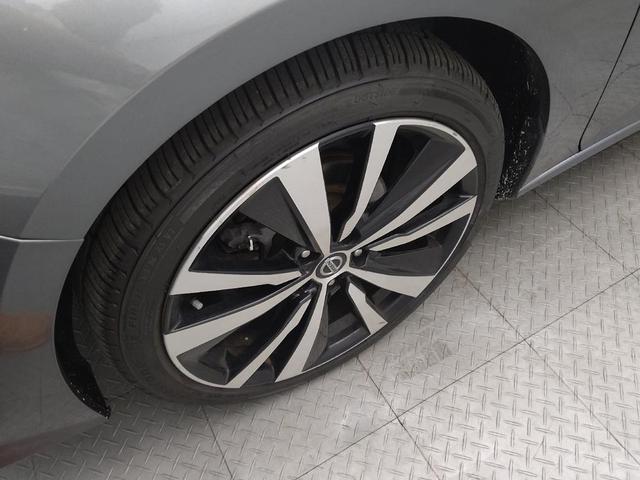 Photo of 2020 Gun Metallic Nissan Altima