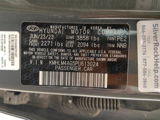 Photo of 2023 Gray Hyundai ELANTRA