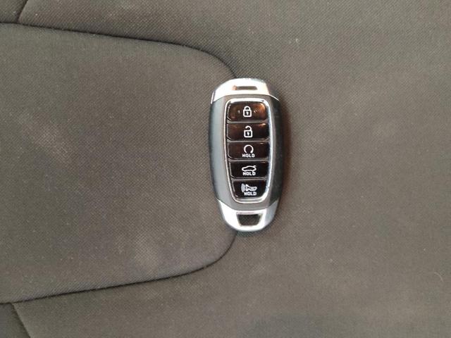 Photo of 2023 Gray Hyundai ELANTRA