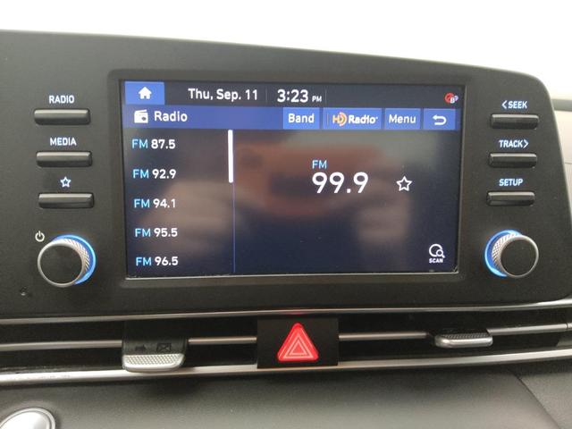Photo of 2023 Gray Hyundai ELANTRA