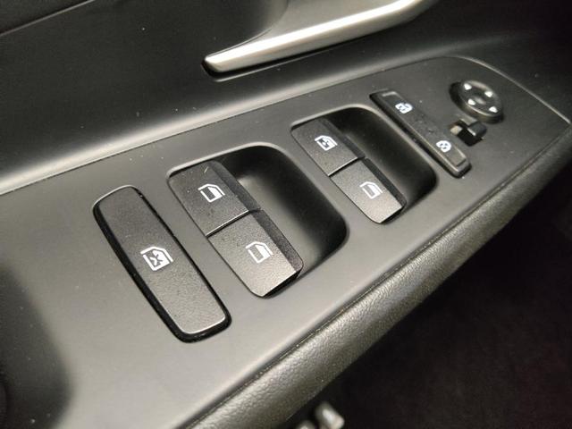 Photo of 2023 Gray Hyundai ELANTRA