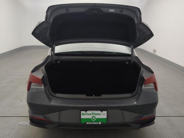 Photo of 2023 Gray Hyundai ELANTRA