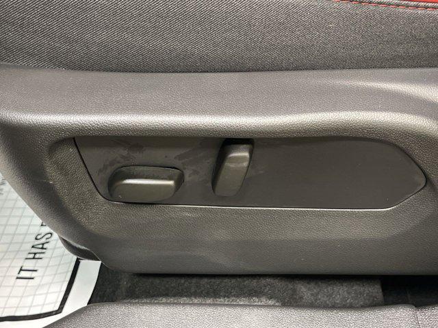 Photo of 2023 Ebony Twilight Metallic Buick Envision