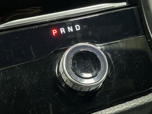 Photo of 2024 Diamond Black Crystal Pearlcoat Jeep Grand Cherokee L