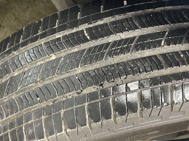 Photo of 2024 Diamond Black Crystal Pearlcoat Jeep Grand Cherokee L