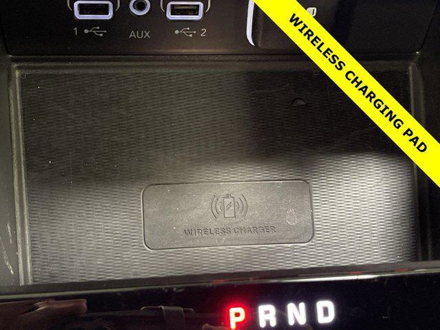 Photo of 2024 Diamond Black Crystal Pearlcoat Jeep Grand Cherokee L